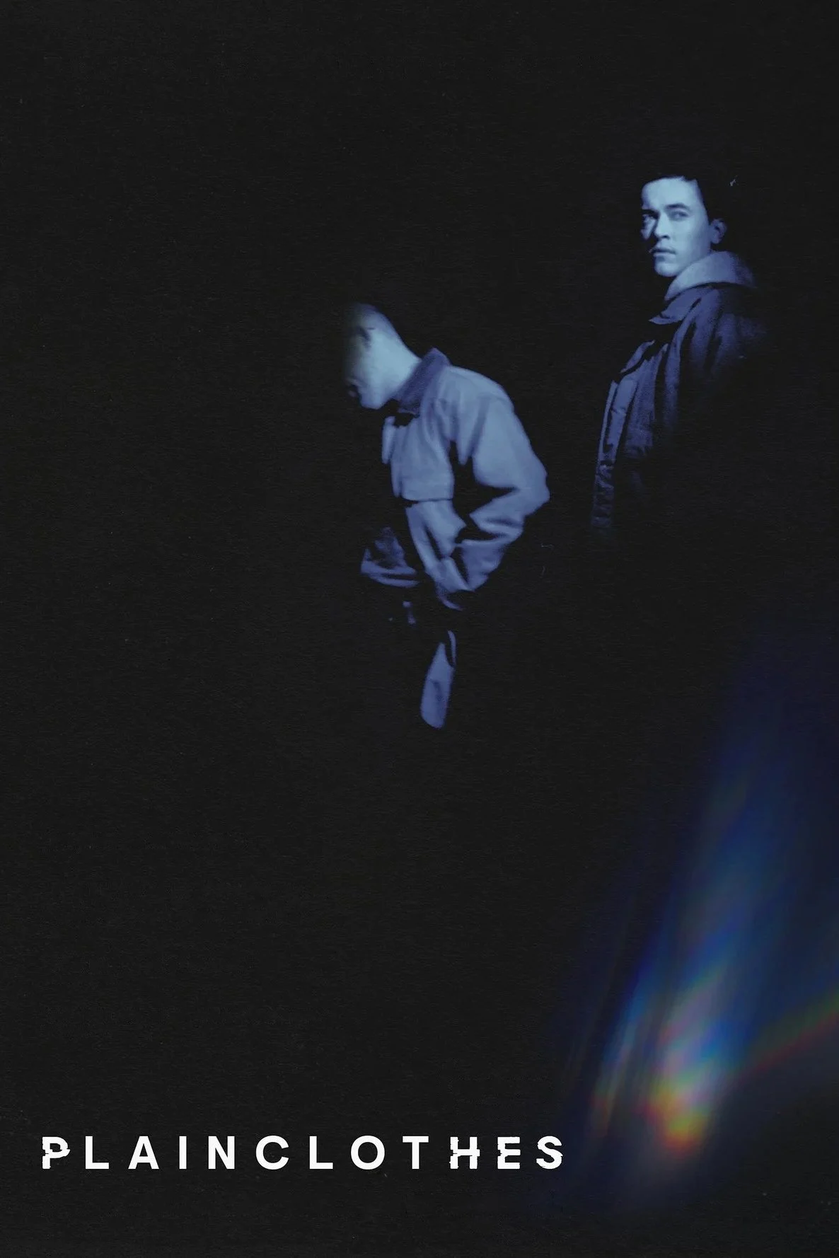 Dưới Lớp Vỏ Bọc (Bên Dưới Lớp Thường Phục)